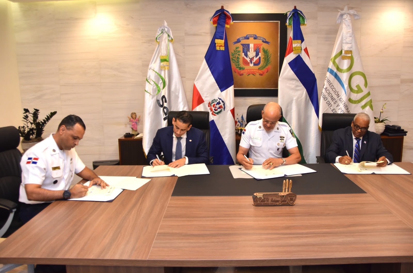 Imagen relacionada con la resolución conjunta en beneficio de jubilados y pensionados policiales