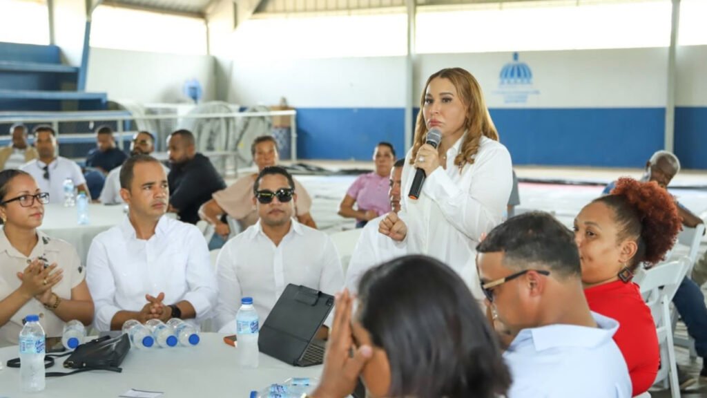 Supérate fortalece el acompañamiento a familias de Pedernales