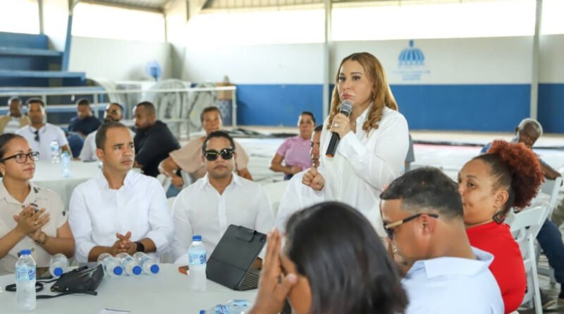 Supérate fortalece el acompañamiento a familias de Pedernales