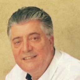 Imagen adicional de Roberto Santana Sánchez