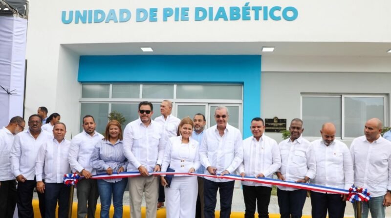 Imagen del artículo sobre las unidades de Hemodiálisis y Pie Diabético en San José de Ocoa