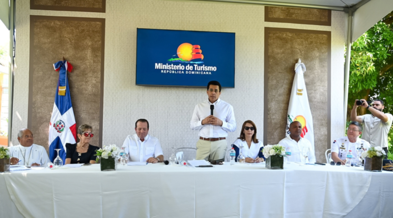 Obras de asfaltado y reconstrucción vial en Maimón, Puerto Plata