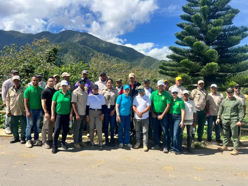 Jornada del Mes de la Reforestación con árboles nativos en República Dominicana